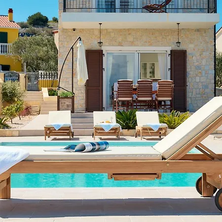 Sun Spalato Cikas Vikendica Sibenik